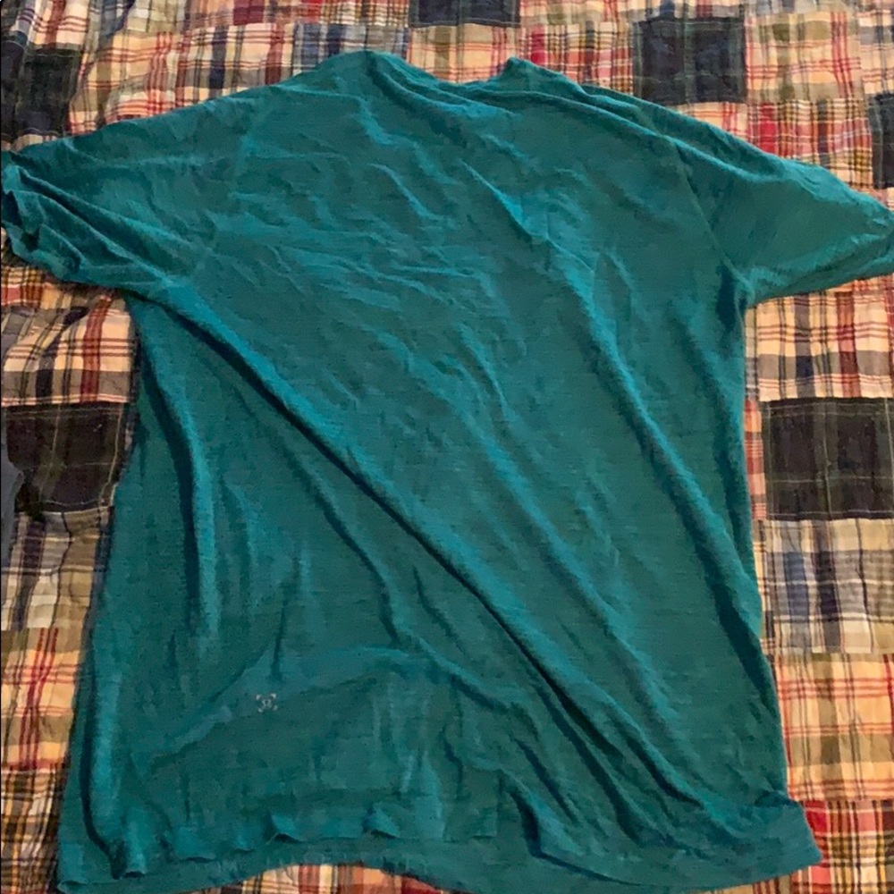 Lululemon basic tee - Picture 2 of 2